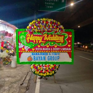 Bunga Papan Happy Wedding 021